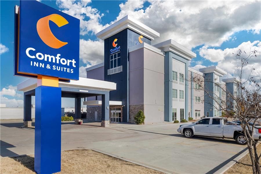 Comfort Inn & Suites, Hotel in Claremore