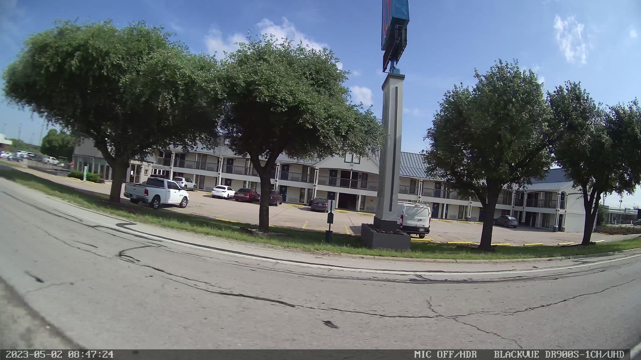 Street view near Motel 6, White Settlement — © gruzovik (CC BY-SA · Mapillary)
