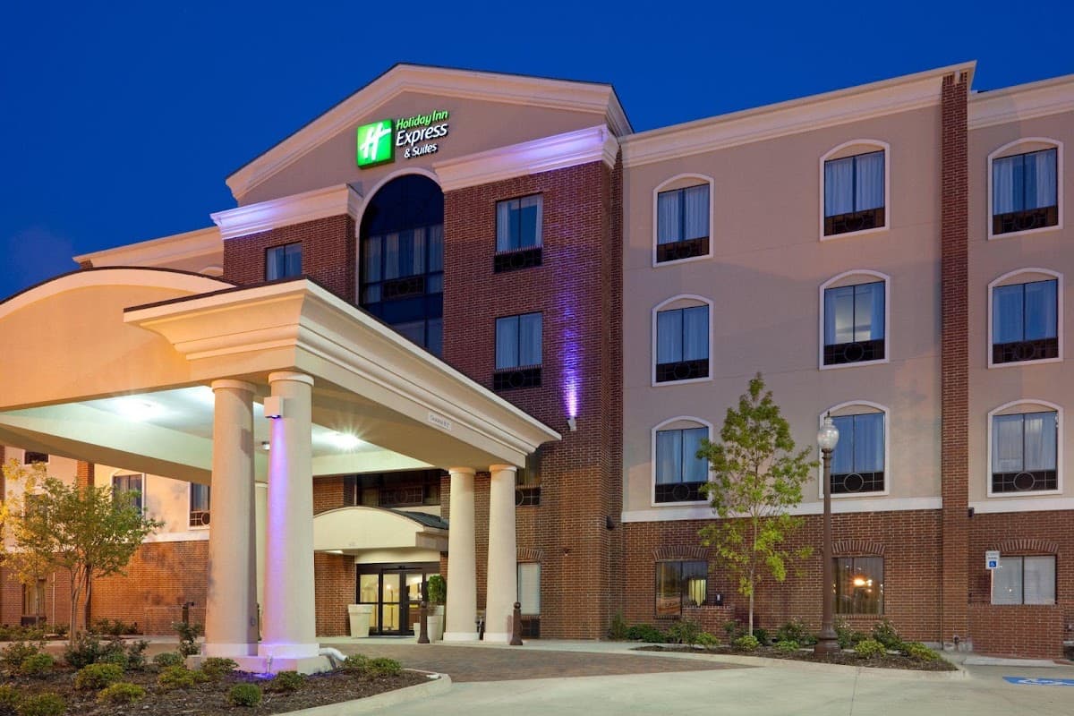 Holiday Inn Express & Suites Ennis, Hotel in Ennis