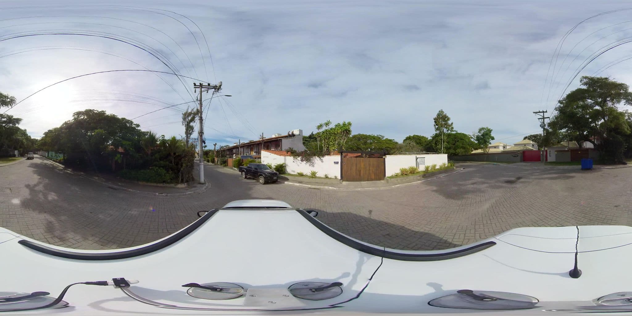 Street view near Paraíso Suites, Armação dos Búzios — © 360 (CC BY-SA · Mapillary)