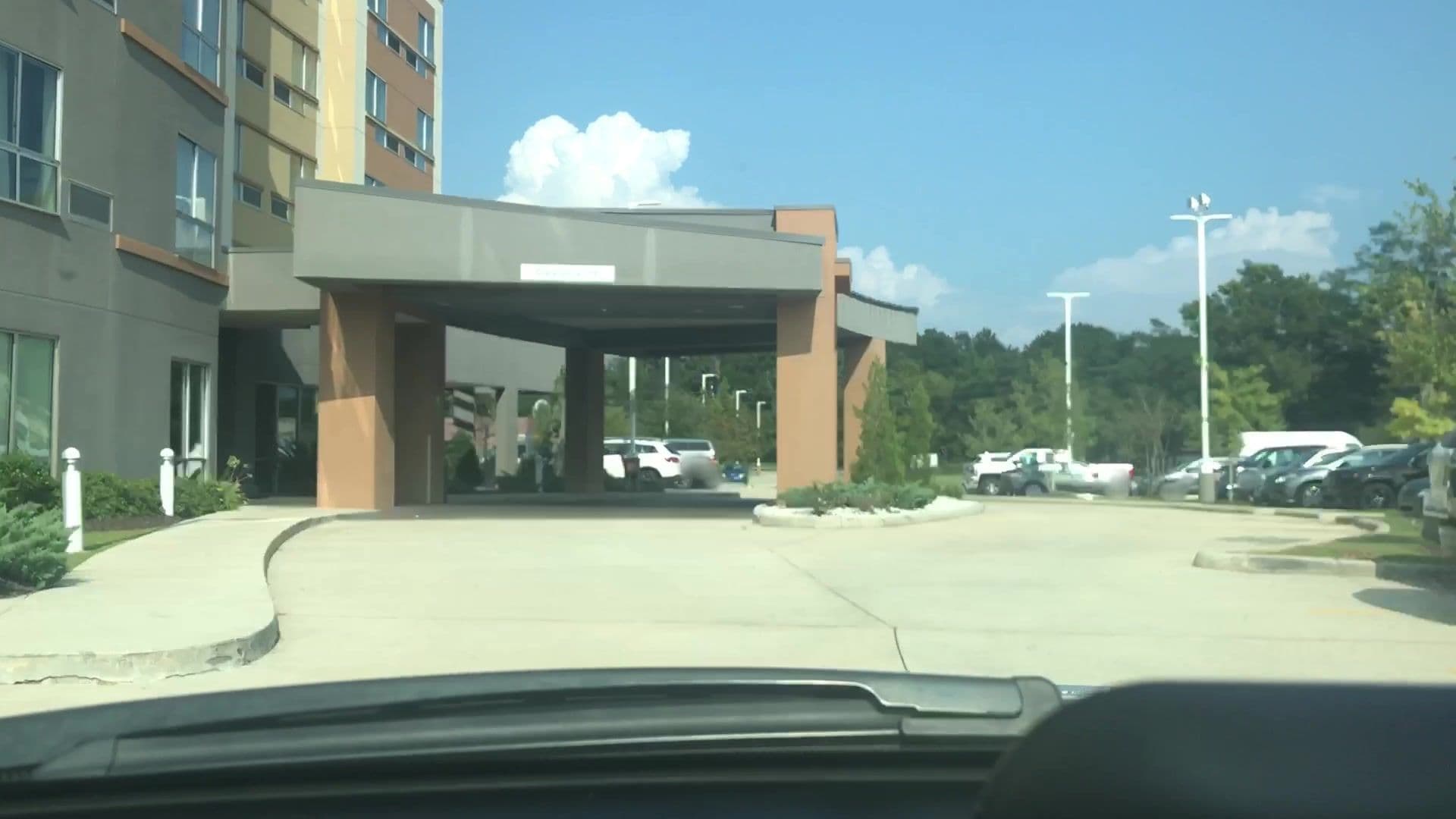 Street view near Courtyard Hammond, Ponchatoula — © lvl5 (CC BY-SA · Mapillary)