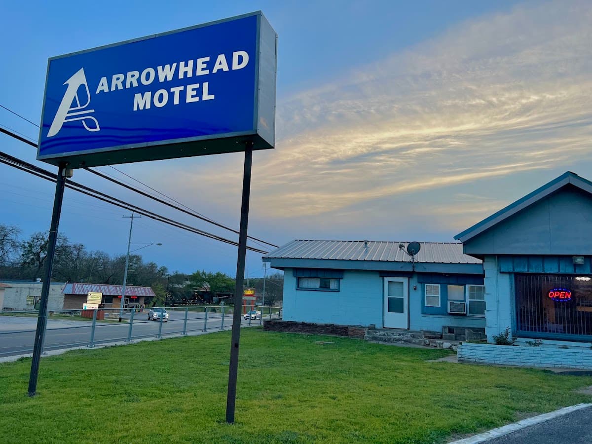 Arrowhead Motel, Motel in Burnet