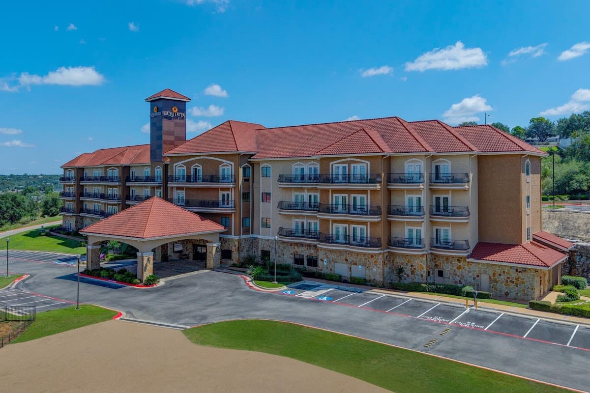 La Quinta Inn & Suites by Wyndham Marble Falls, Hotel in Marble Falls
