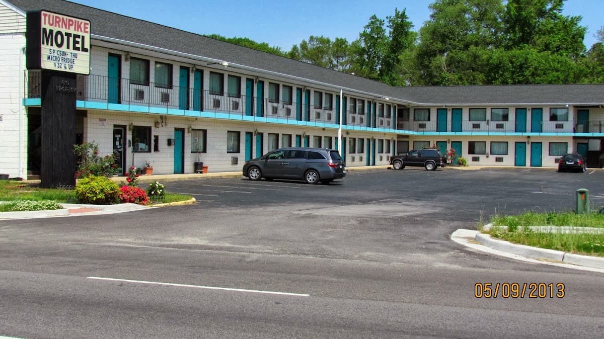 Turnpike Motel, Motel in Bon Air