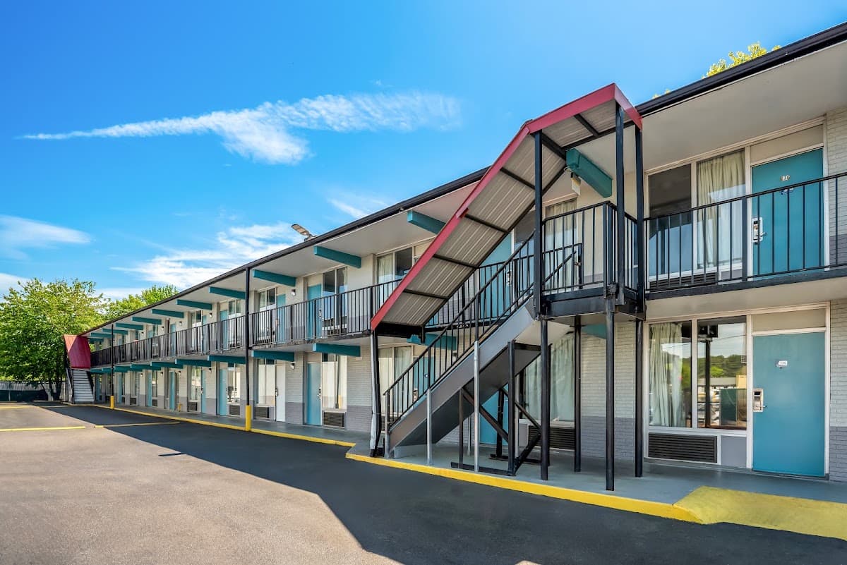 Midlothian Inn, Motel in Bon Air