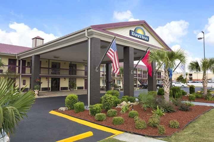 Days Inn by Wyndham West Memphis, Hotel in West Memphis