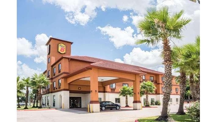 Super 8 by Wyndham Brookshire TX, Motel in Brookshire
