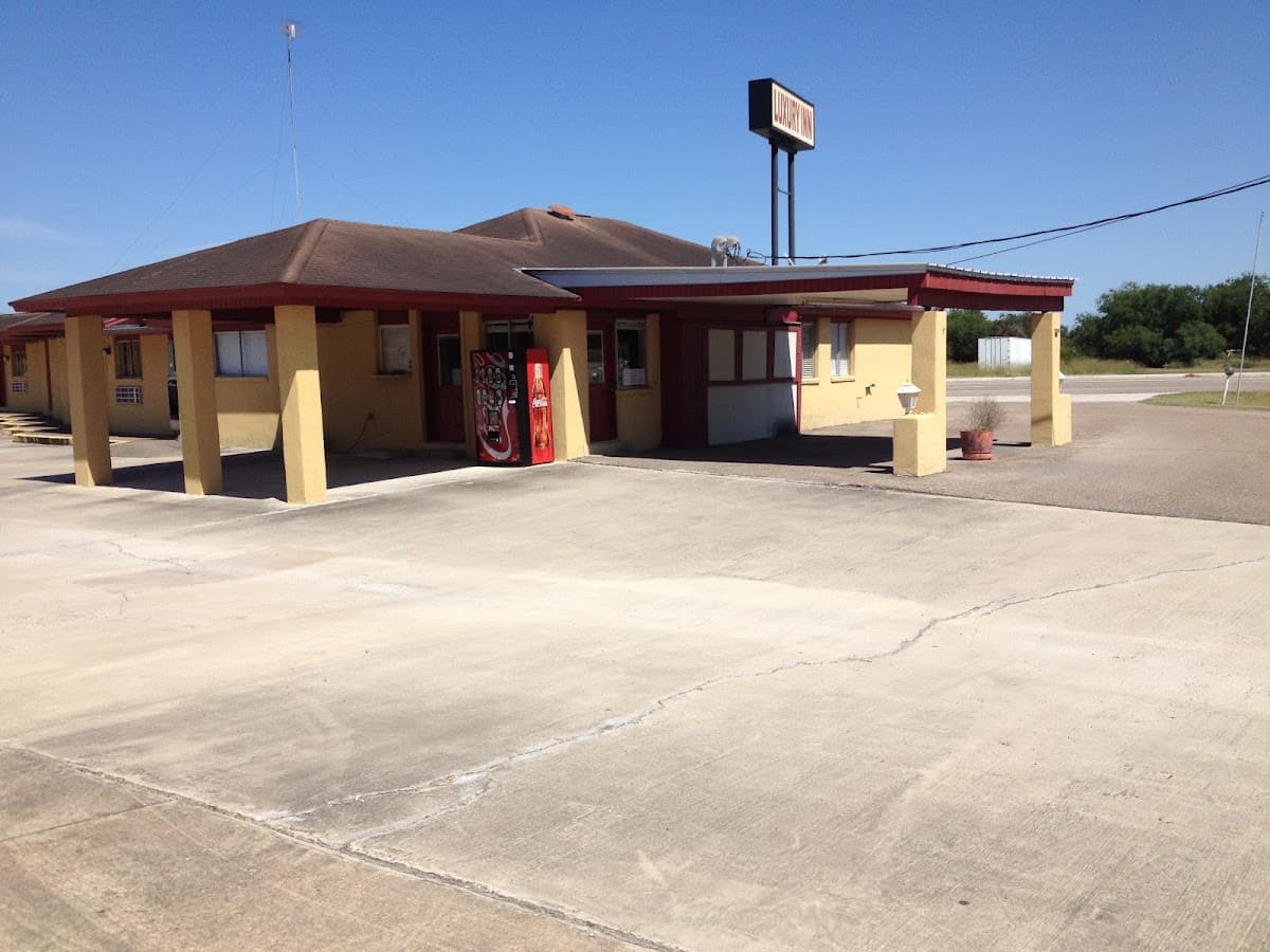 Luxury Inn, Motel in George West