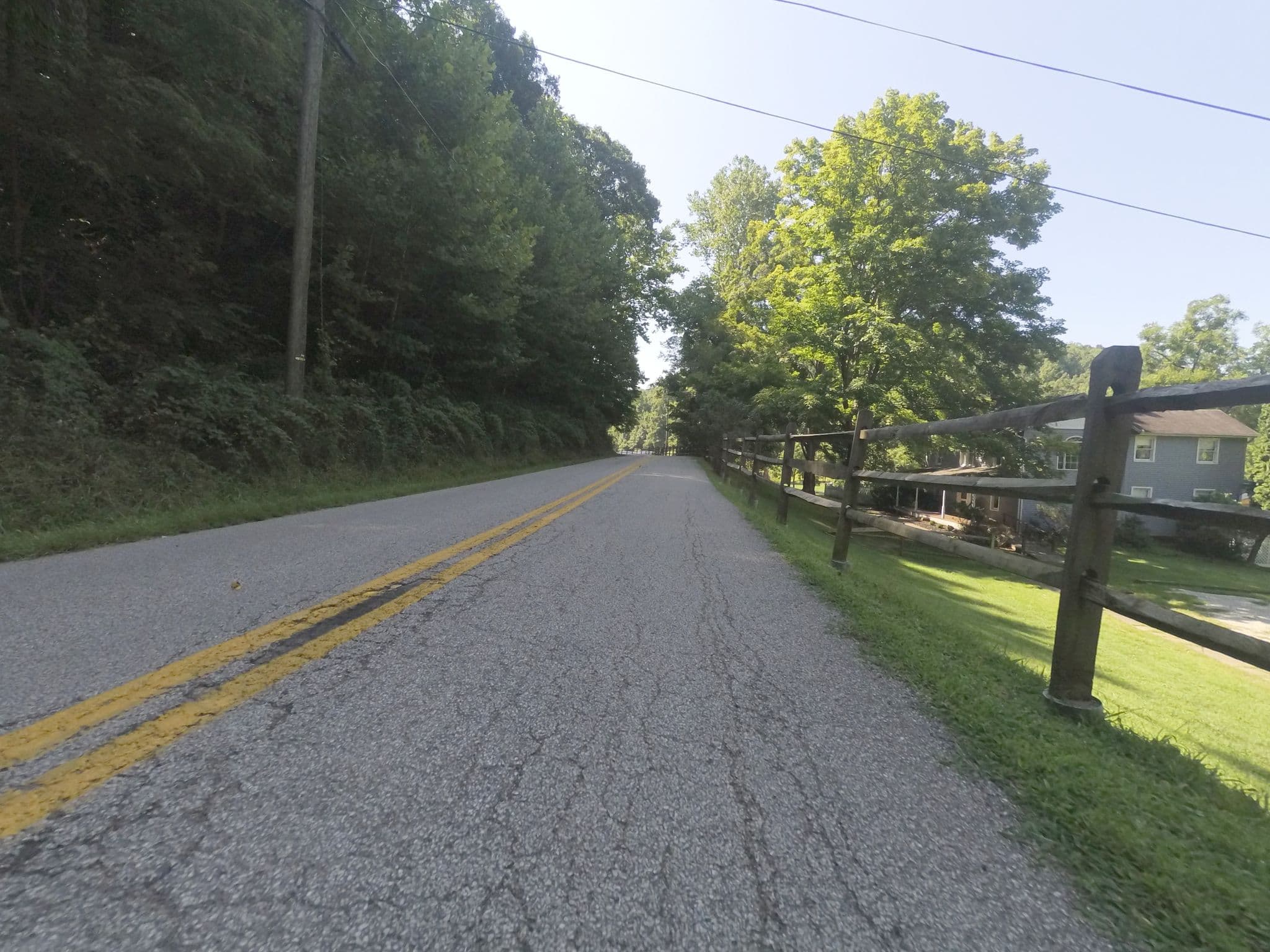 Street view near Hollyberry Inn, Huntington — © pkoby (CC BY-SA · Mapillary)