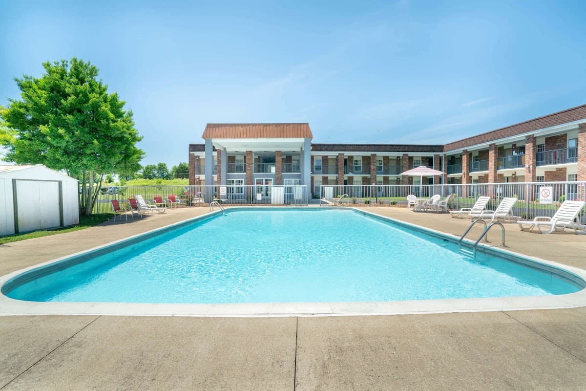 Days Inn by Wyndham Cave City, Hotel in Cave City