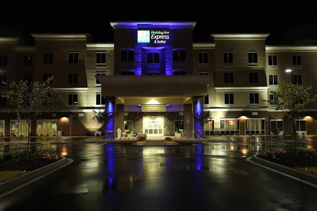 Holiday Inn Express & Suites Goldsboro - Base Area, Hotel in Goldsboro