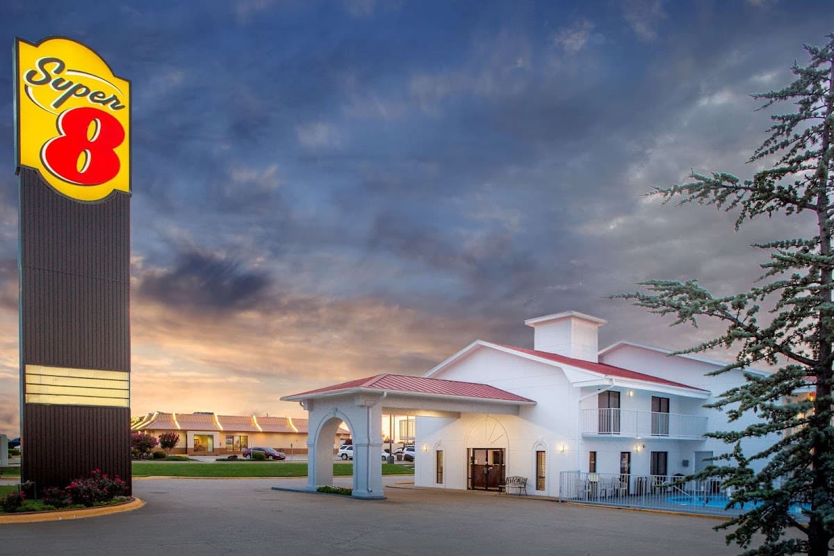 Super 8 by Wyndham Springdale AR, Motel in Tontitown