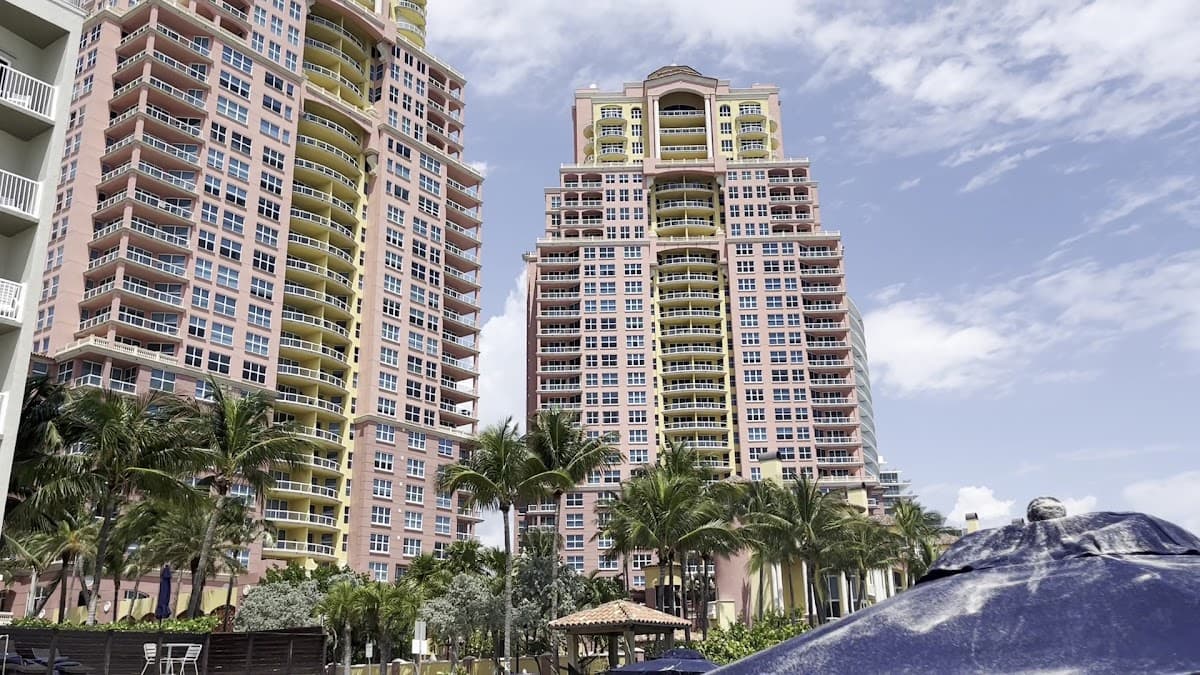 Sun Tower Hotel & Suites, Hotel in Sunrise