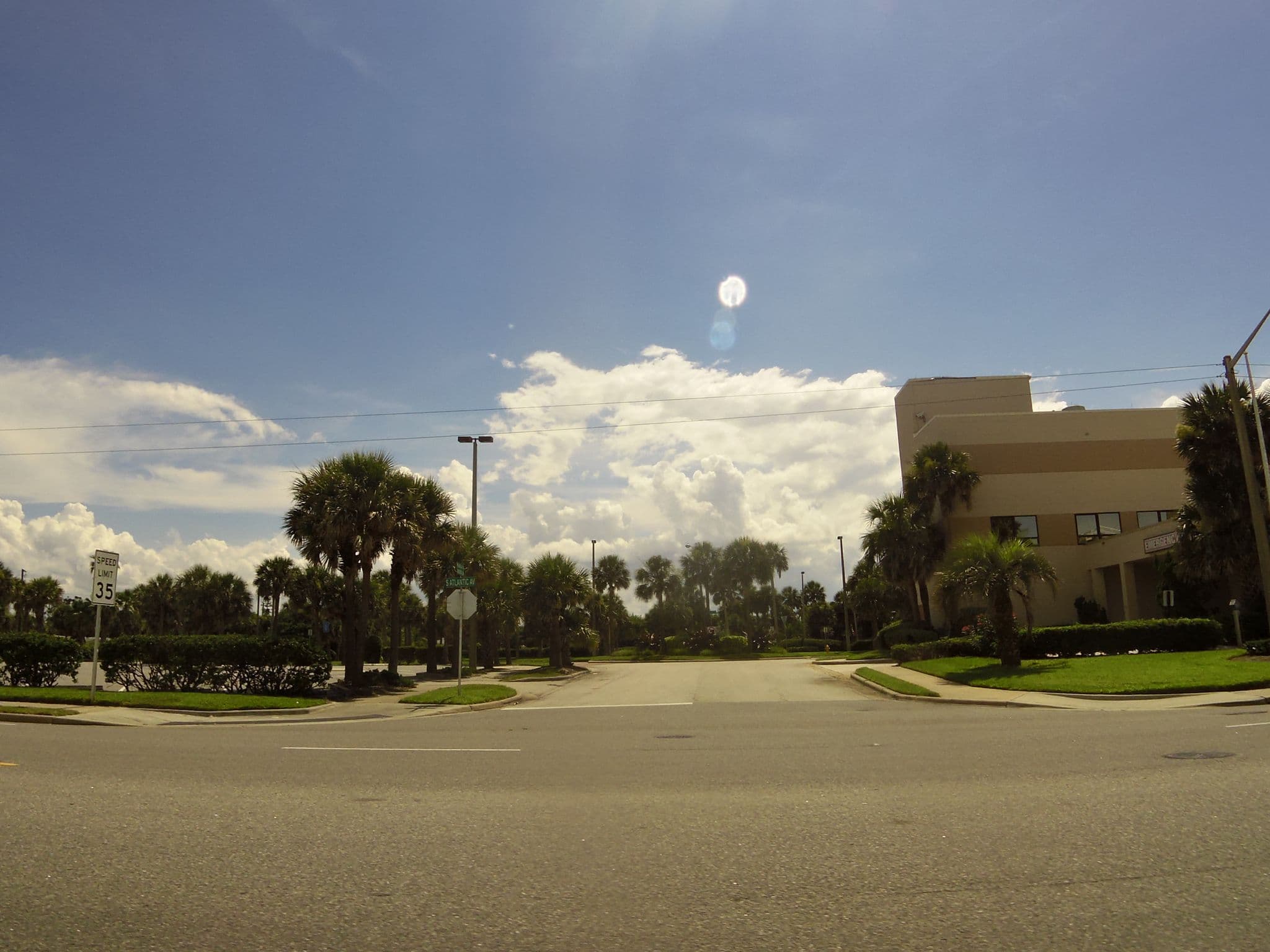 Street view near Comfort Inn & Suites, Ormond Beach — © allen (CC BY-SA · Mapillary)