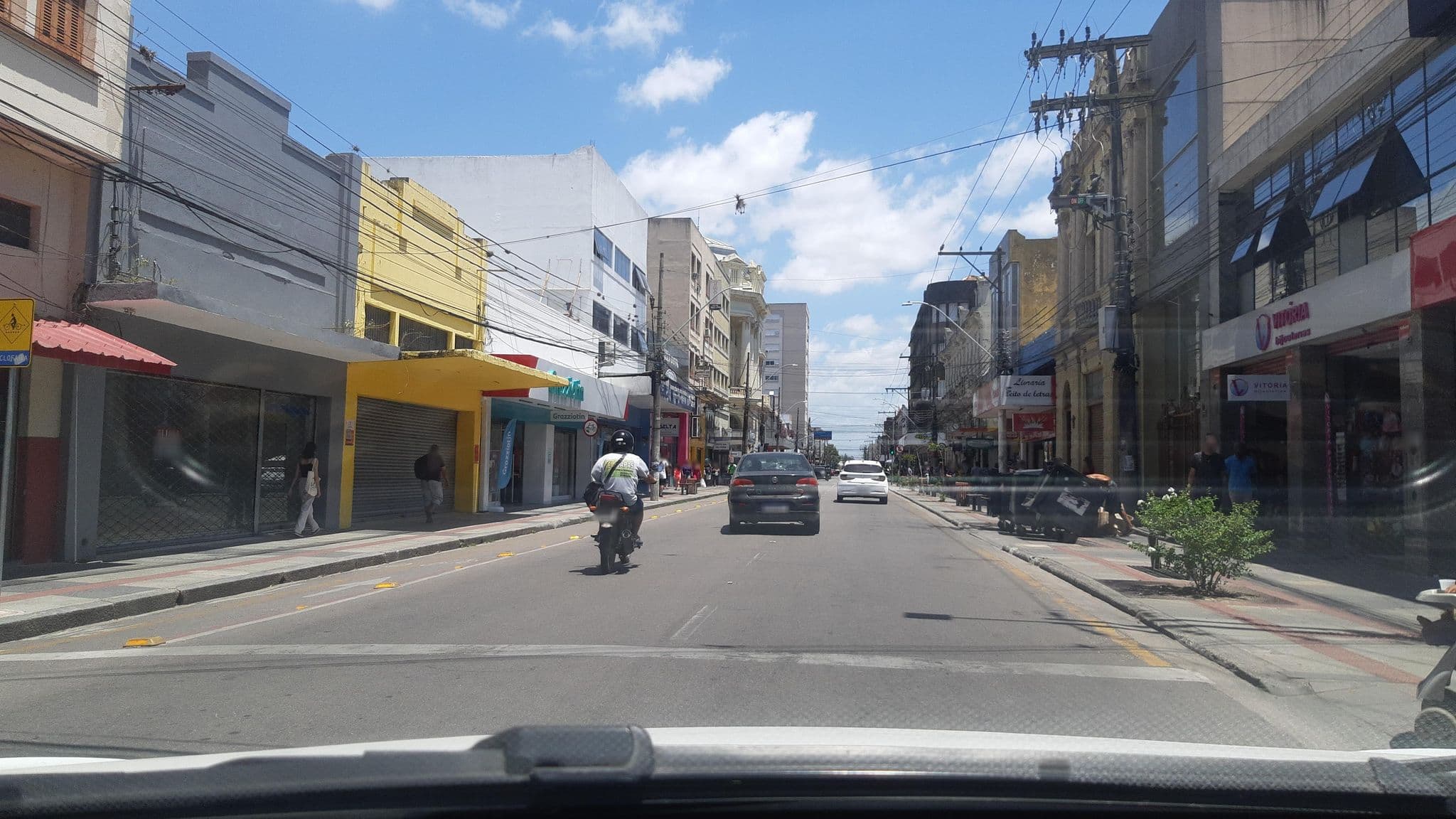 Street view near Rex Hotel, Pelotas — © Kaart_Local (CC BY-SA · Mapillary)