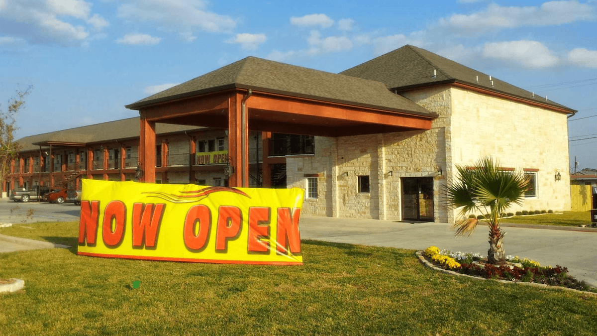 Pearsall Inn & Suites, Hotel in Pearsall