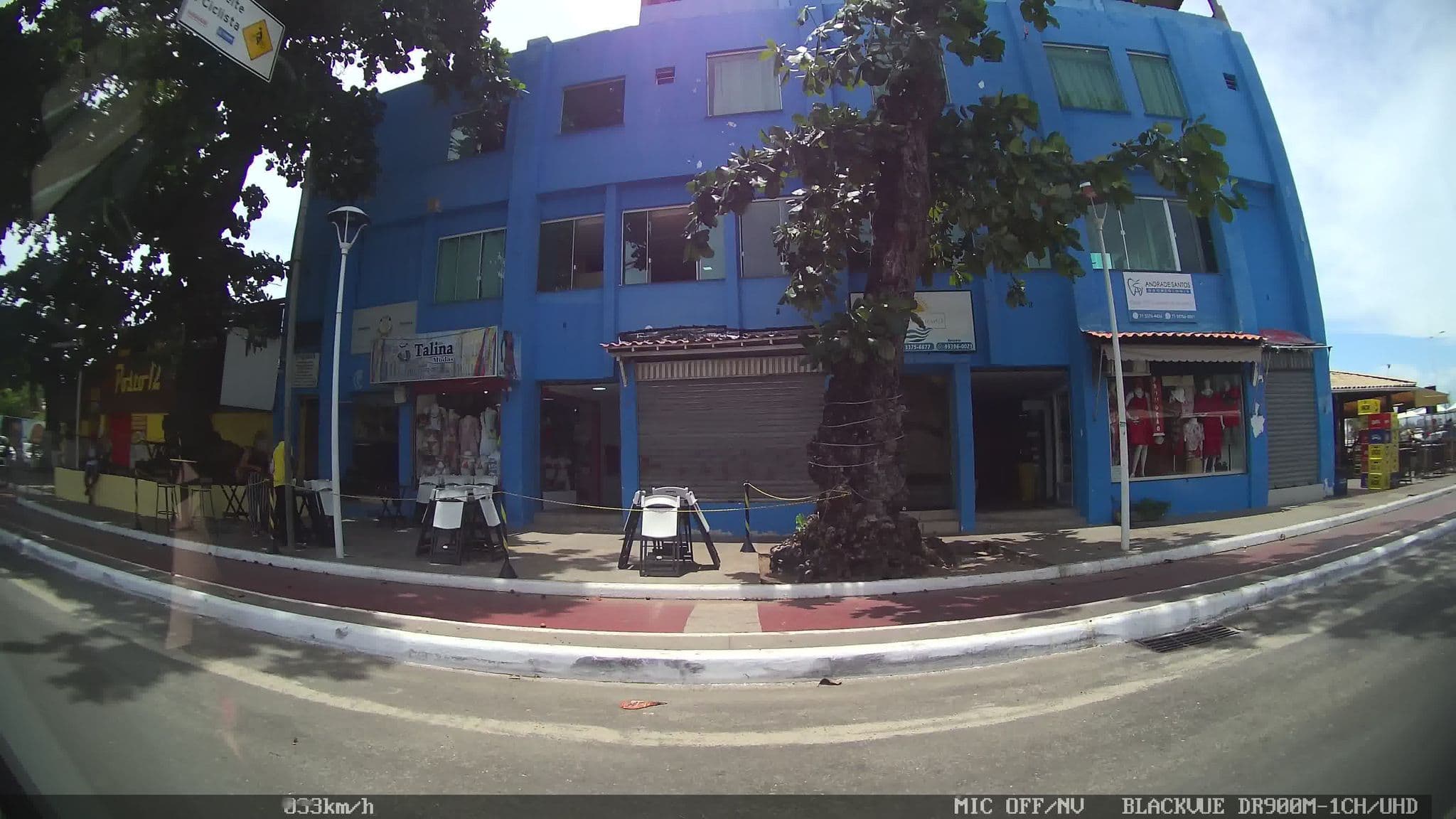 Street view near Luar de Itapuã, Lauro de Freitas — © kaart_2 (CC BY-SA · Mapillary)