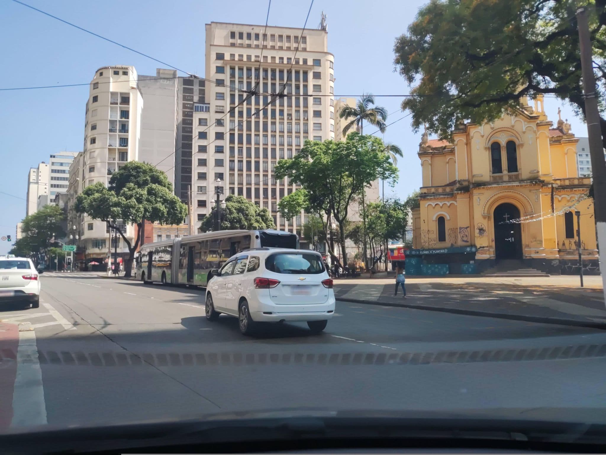Street view near Plaza, Republica — © quionzo (CC BY-SA · Mapillary)