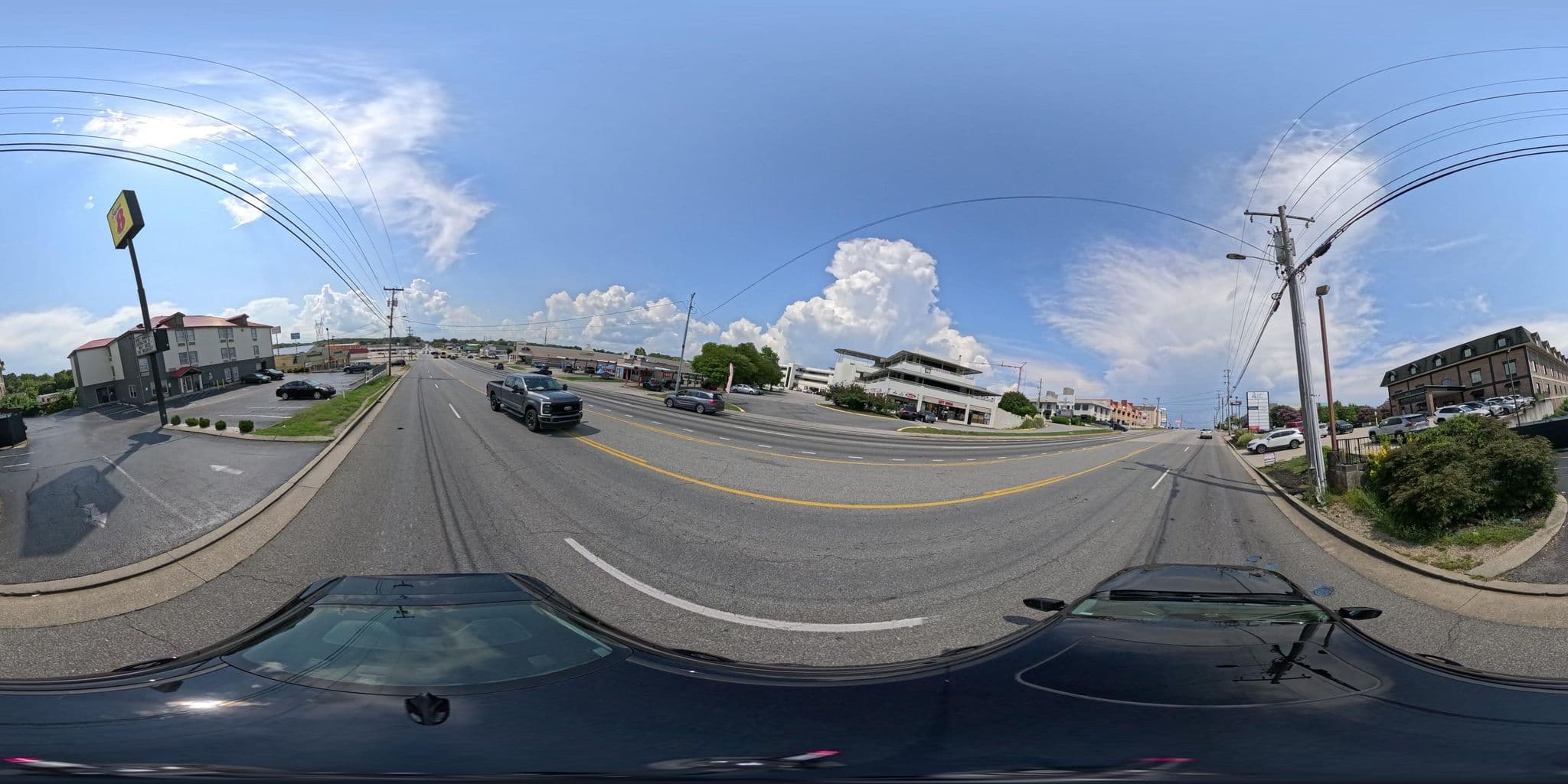 Street view near Knights Inn Chattanooga/Airport Area, East Brainerd — © jarielj (CC BY-SA · Mapillary)