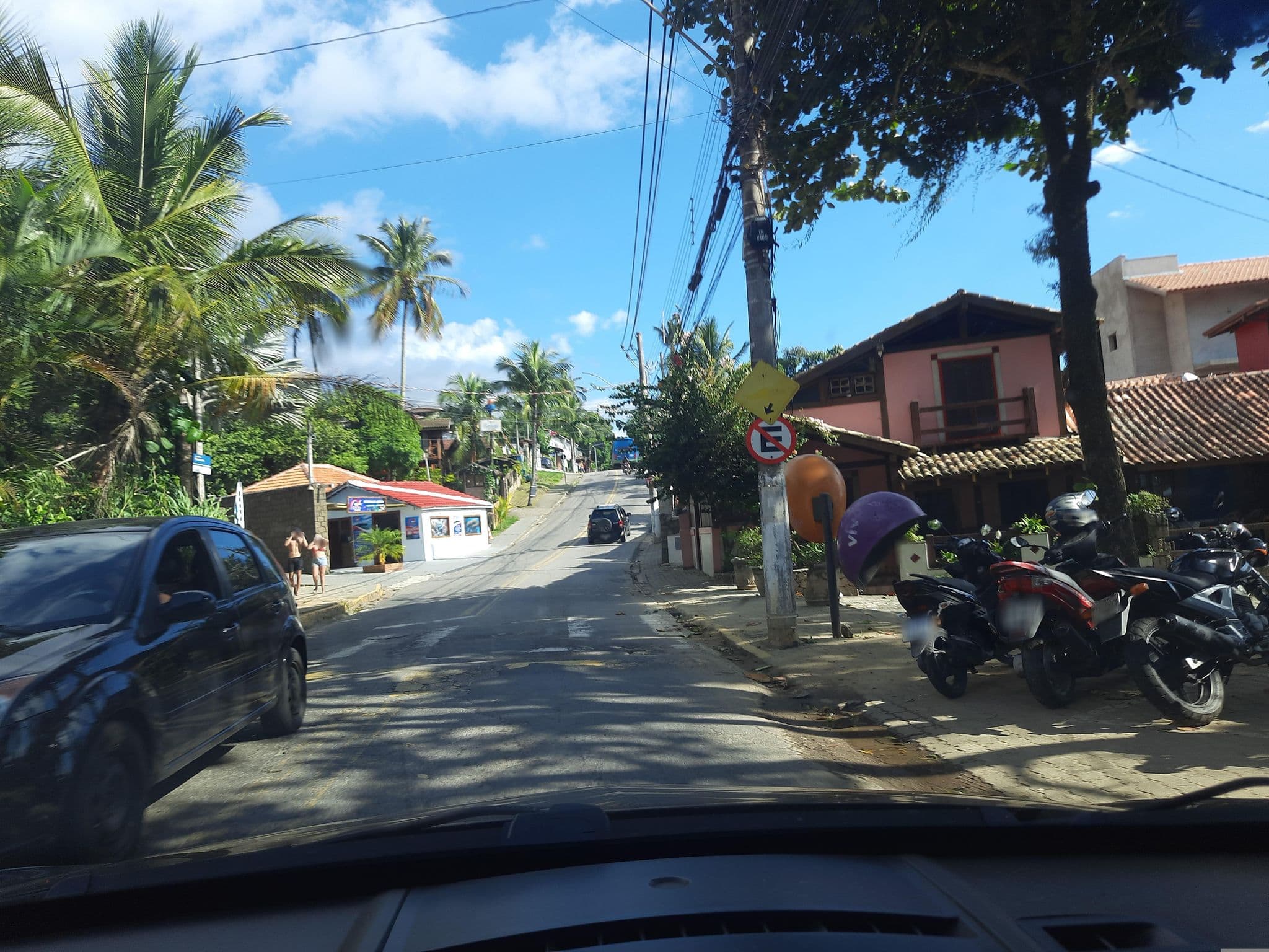 Street view near Hotel Pousada Praia do Portinho, Ilhabela — © alemenezes (CC BY-SA · Mapillary)