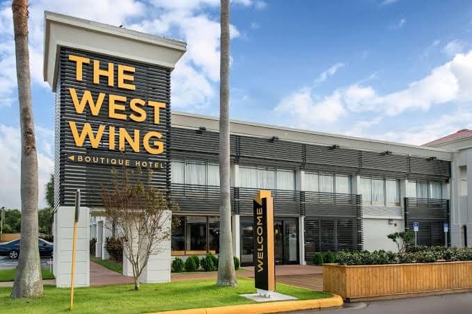 West Wing Hotel, Hotel in University