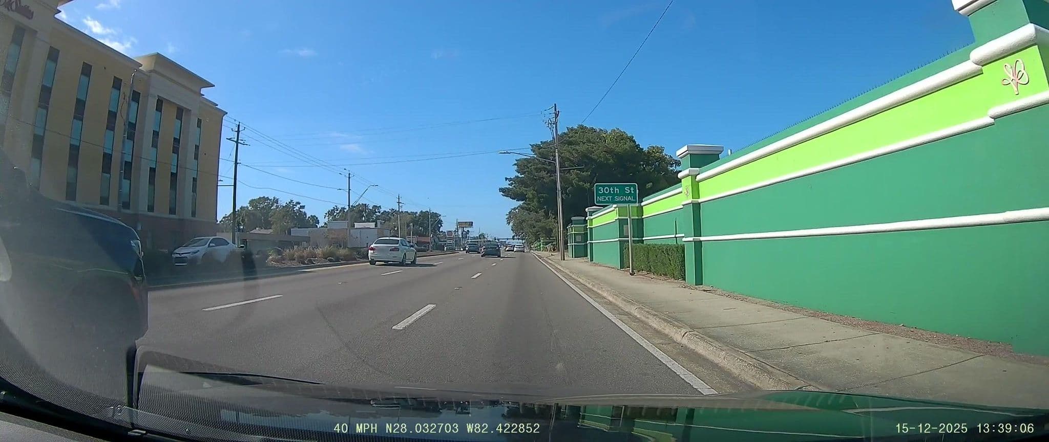 Street view near Hampton Inn & Suites by Hilton Tampa Busch Gardens, Temple Terrace — © Ayoub_Abedrabbo (CC BY-SA · Mapillary)