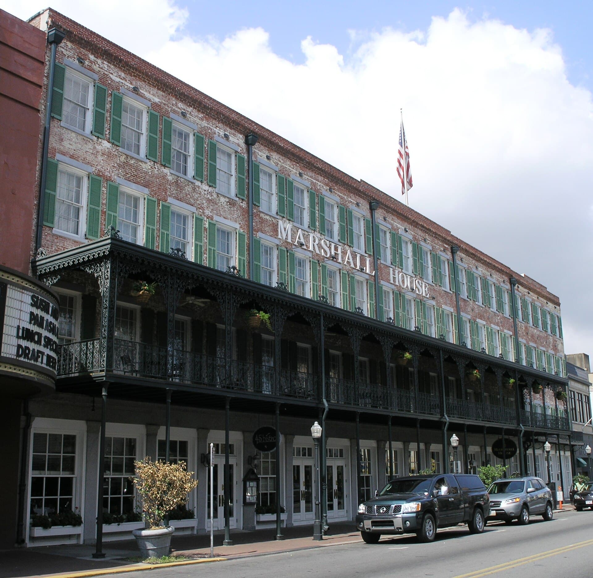 Marshall House (via Wikimedia Commons, CC BY-SA 3.0)