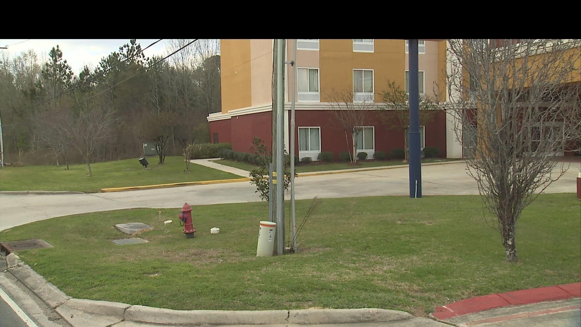 Street view near Comfort Suites, Denham Springs — © WR2_2023 (CC BY-SA · Mapillary)