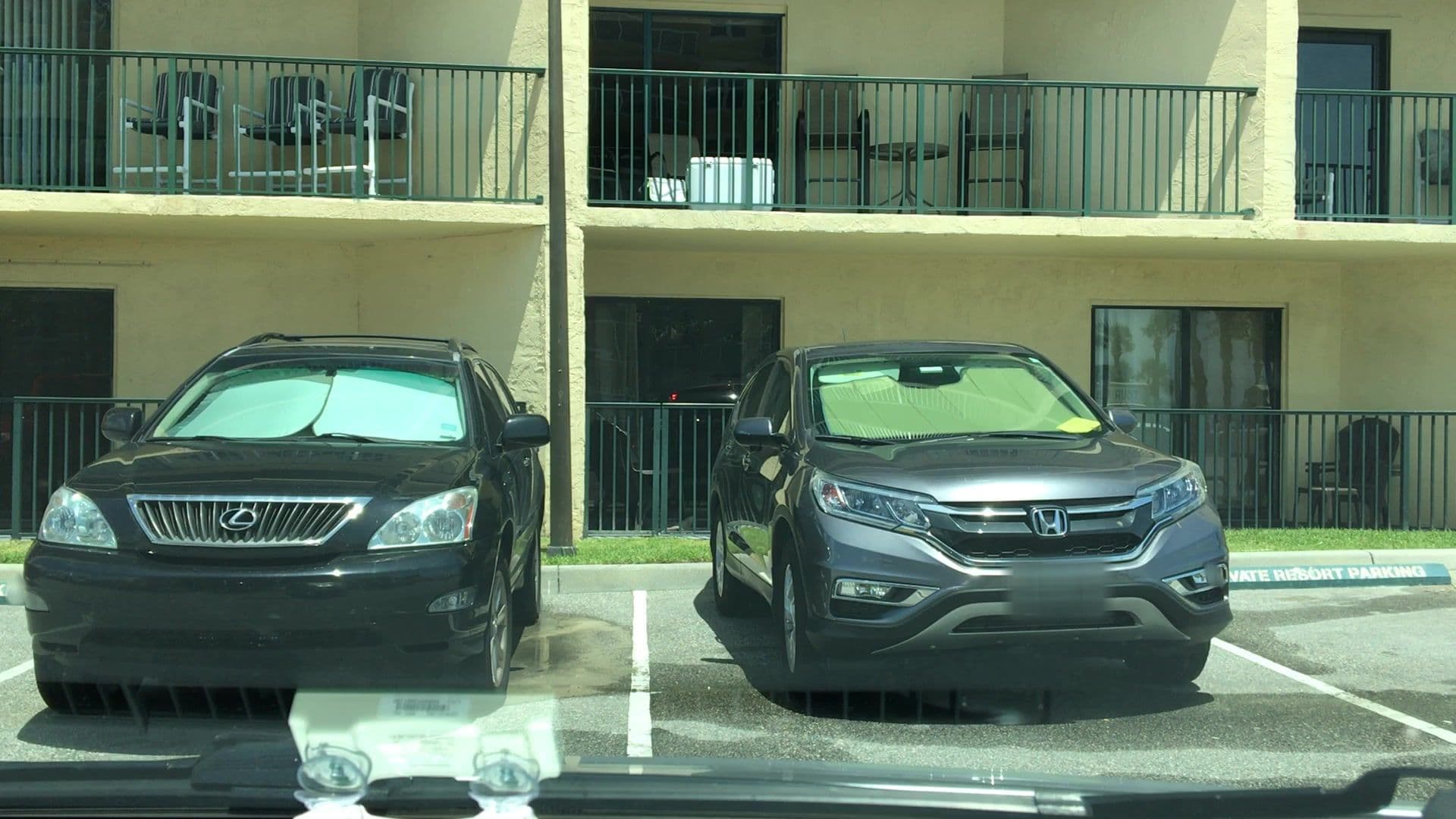 Street view near Tropical Suites Daytona Beach, Port Orange — © lvl5 (CC BY-SA · Mapillary)