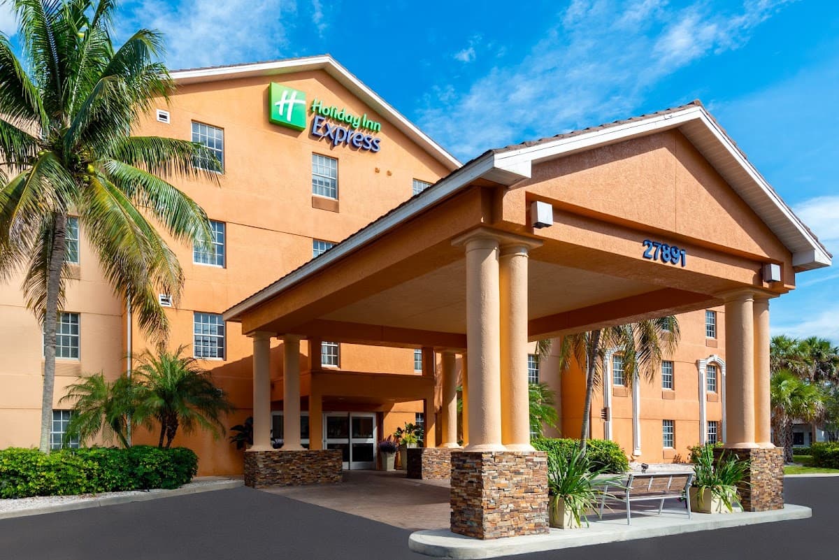 Holiday Inn Express & Suites Naples North - Bonita Springs, Hotel in Bonita Springs