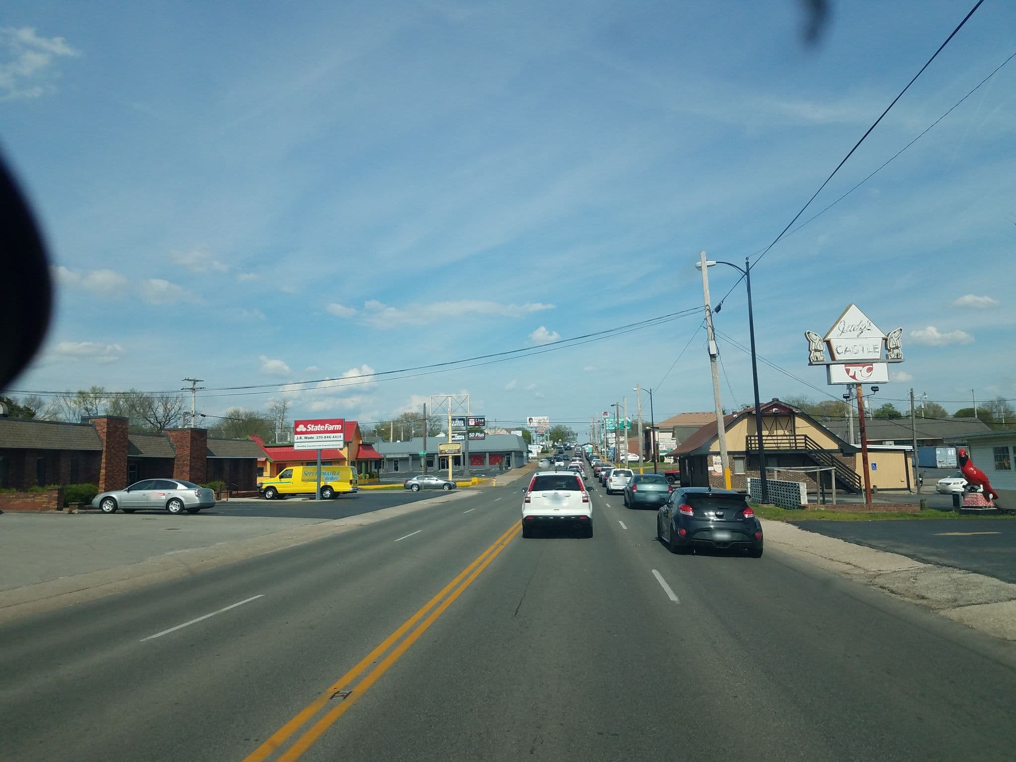 Street view near Cardinal Motel Bowling Green, Bowling Green — © jbthemilker (CC BY-SA · Mapillary)
