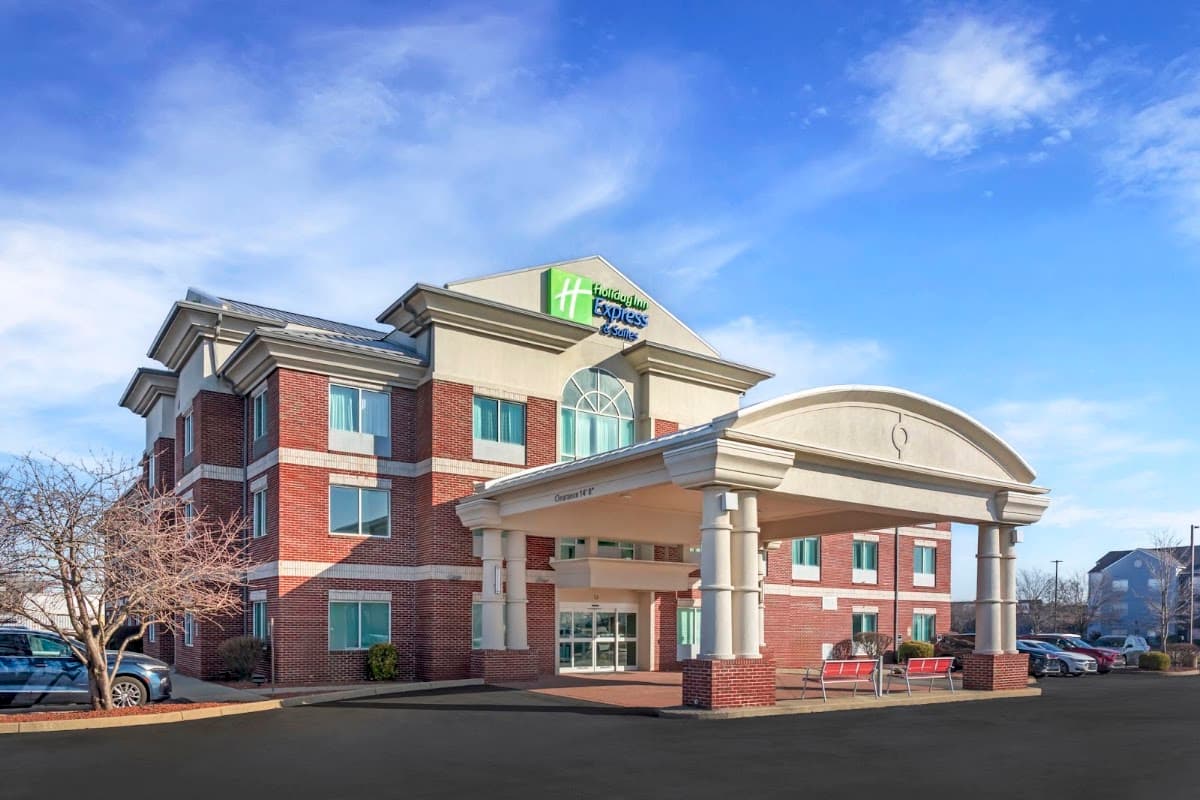 Holiday Inn Express & Suites Louisville South-Hillview, Hotel in Brooks