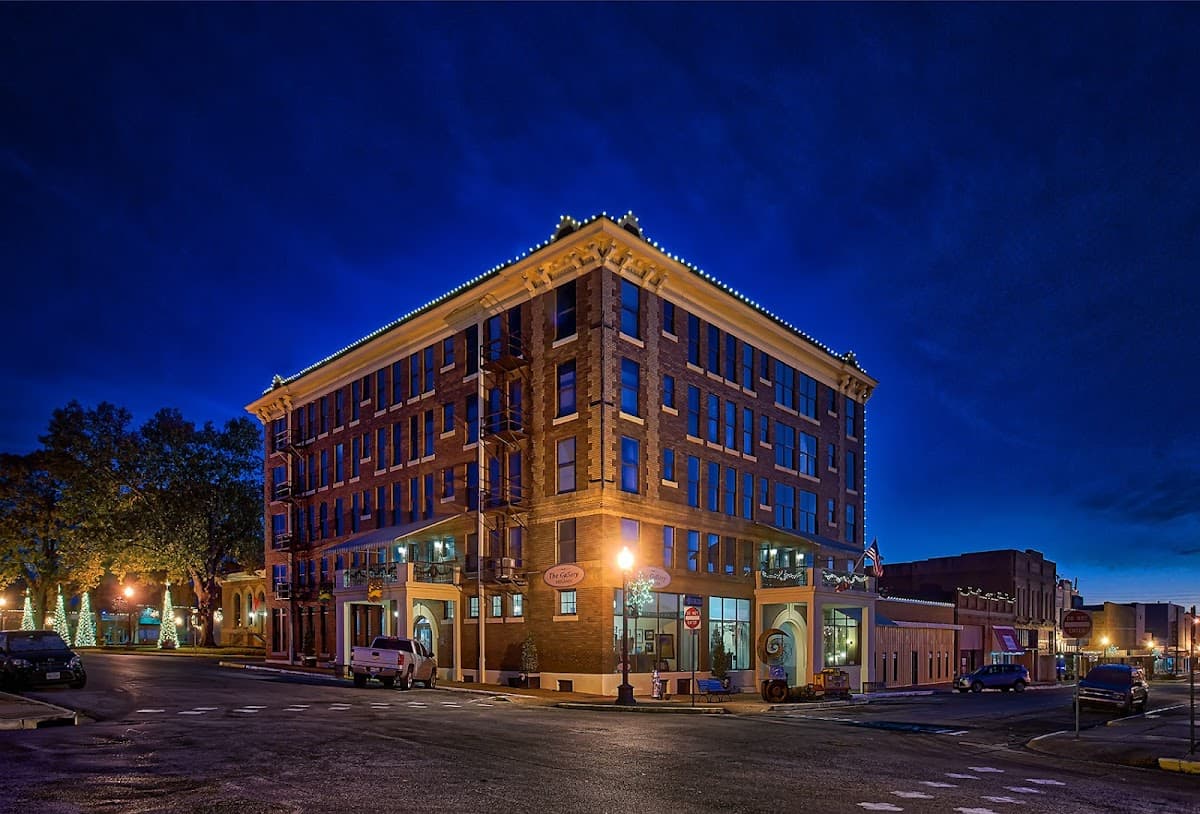 Redlands Hotel, Hotel in Palestine