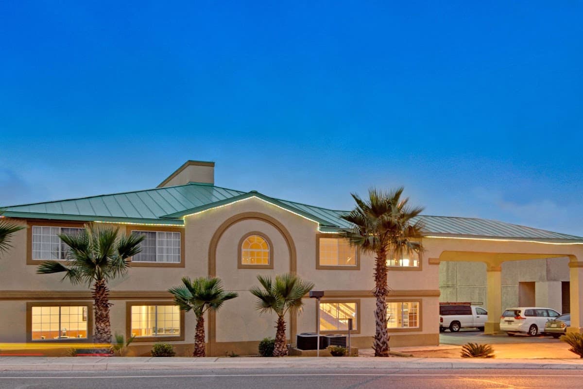 Days Inn by Wyndham San Antonio Airport, Hotel in Alamo Heights