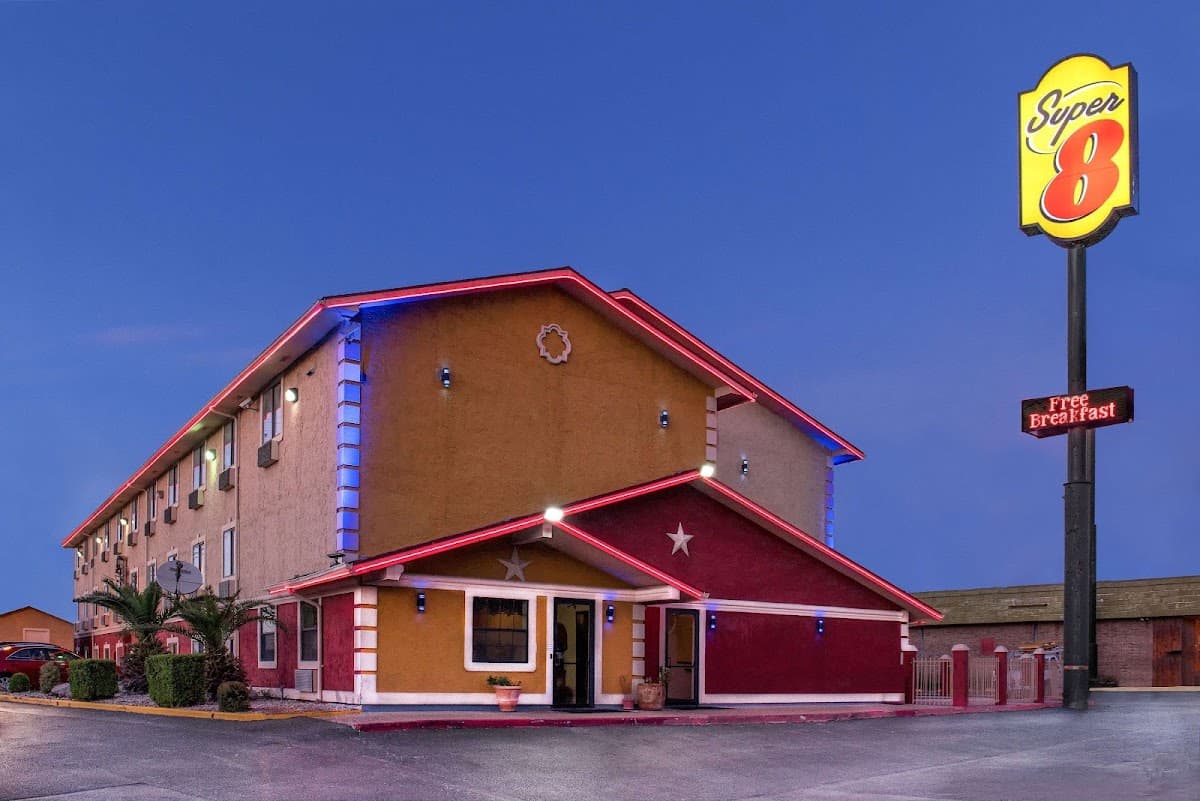 Super 8 by Wyndham San Antonio/I-35 North, Motel in Windcrest