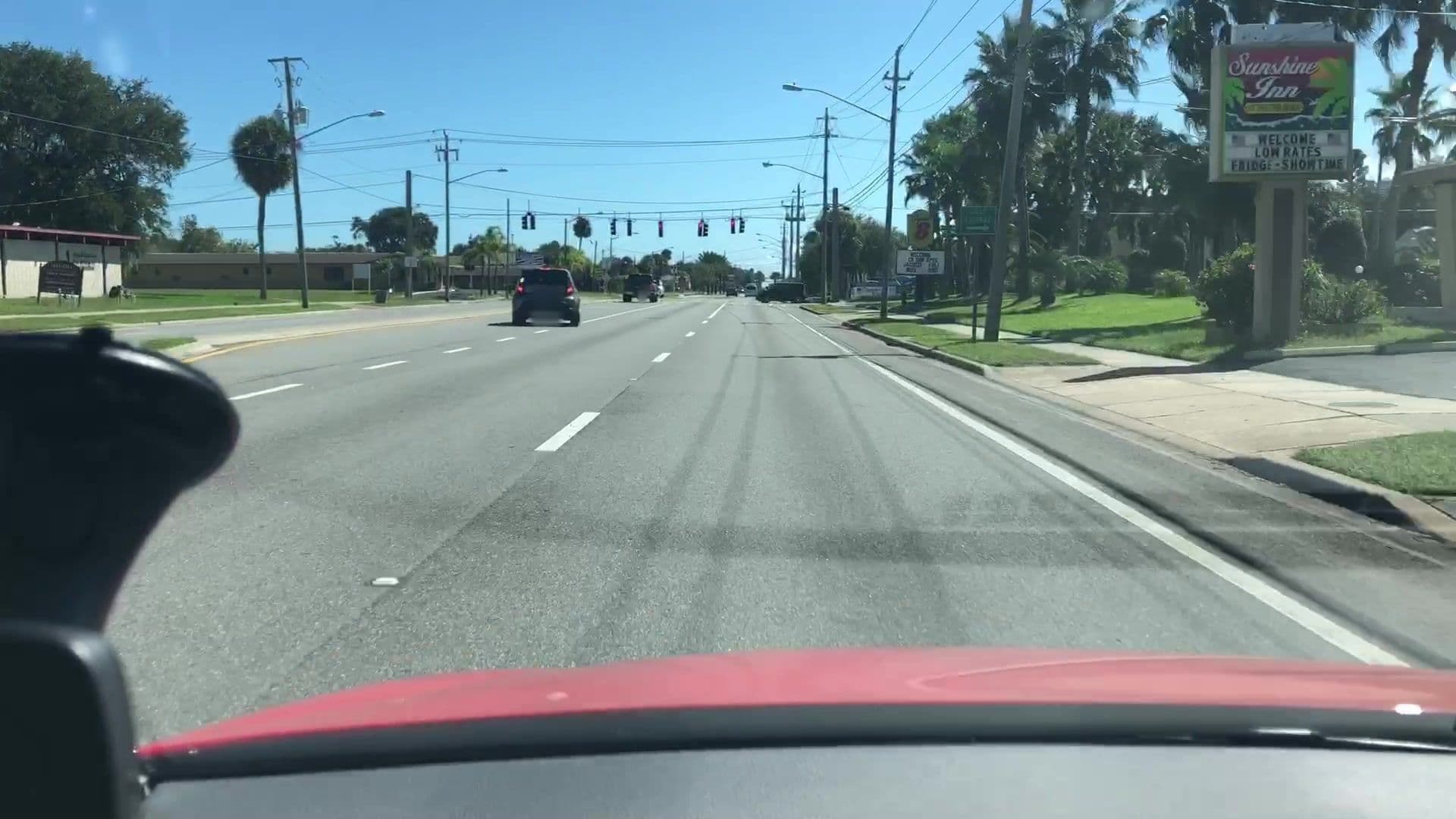 Street view near Sunshine Inn, Daytona Beach — © lvl5 (CC BY-SA · Mapillary)