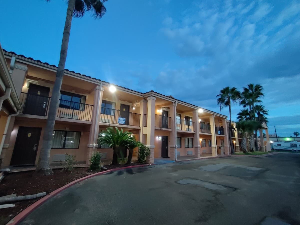 Super 8 by Wyndham South Padre Island, Motel in South Padre Island