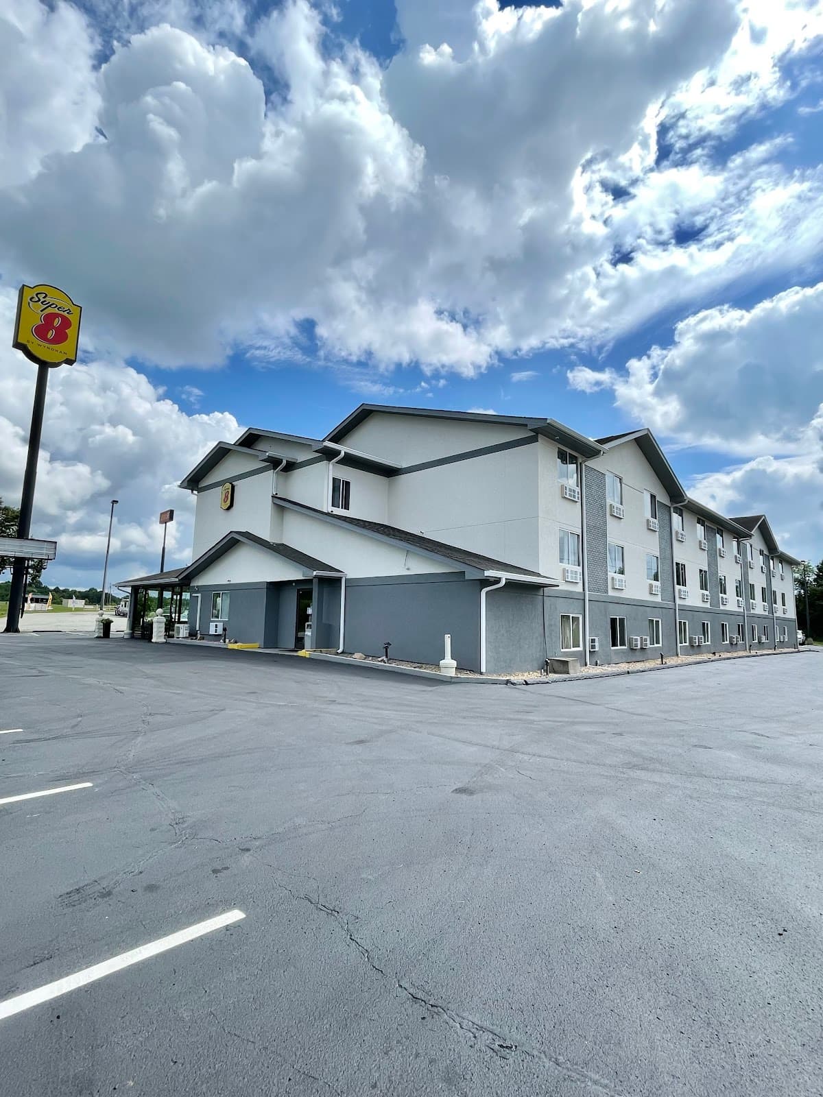 Super 8 by Wyndham Corbin/London KY, Motel in North Corbin