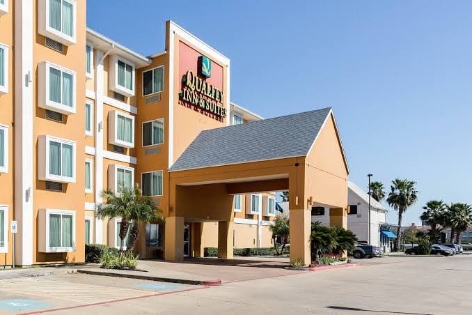 Quality Inn & Suites West Chase, Hotel in Alief