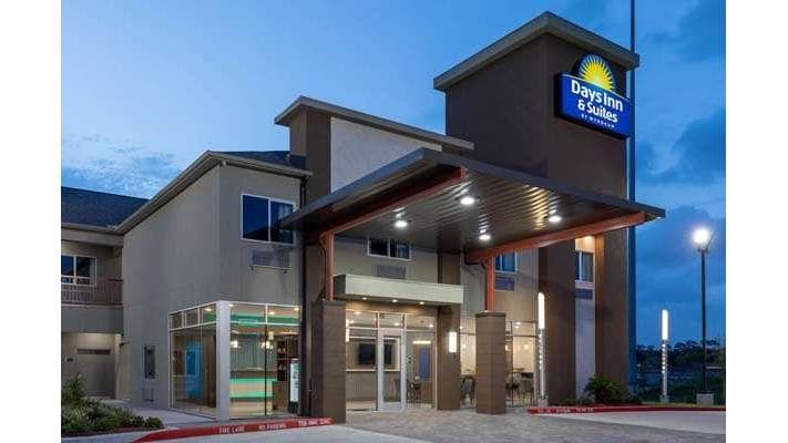 Days Inn & Suites by Wyndham Downtown/University of Houston, Hotel in Houston