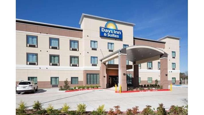 Days Inn & Suites by Wyndham Houston NW Cypress, Hotel in Oak Cliff Place
