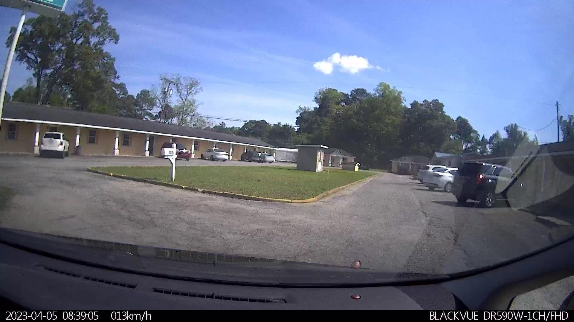 Street view near Sandman Motel, Savannah — © davegis (CC BY-SA · Mapillary)