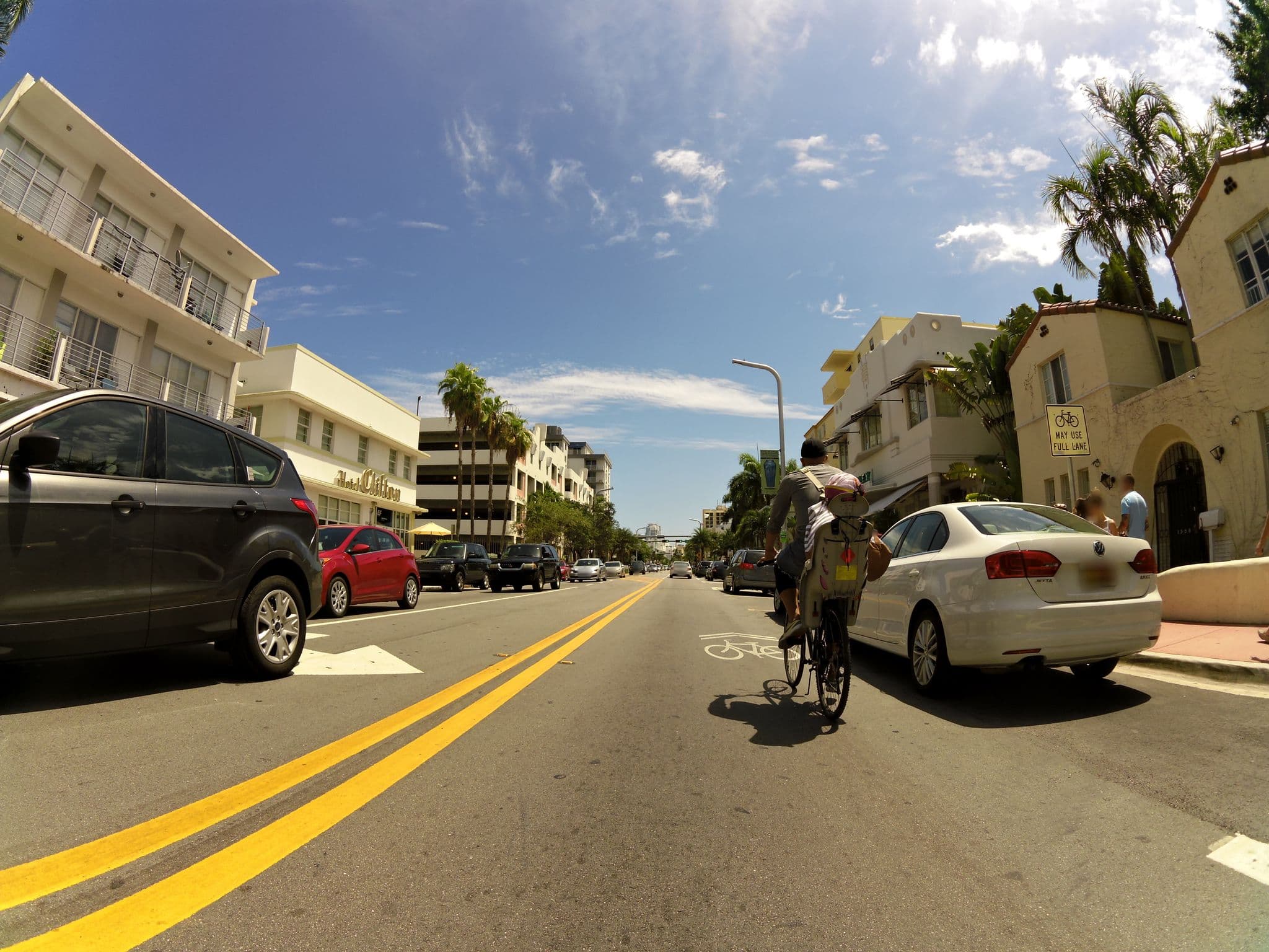 Street view near Orchid House, Miami Beach