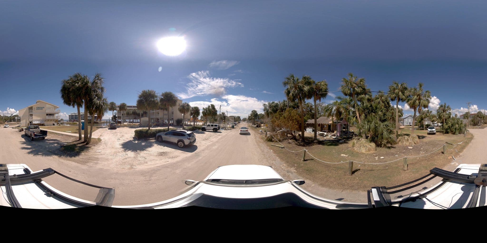Street view near Cedar Cove Hotel, Inglis — © Sitetour (CC BY-SA · Mapillary)