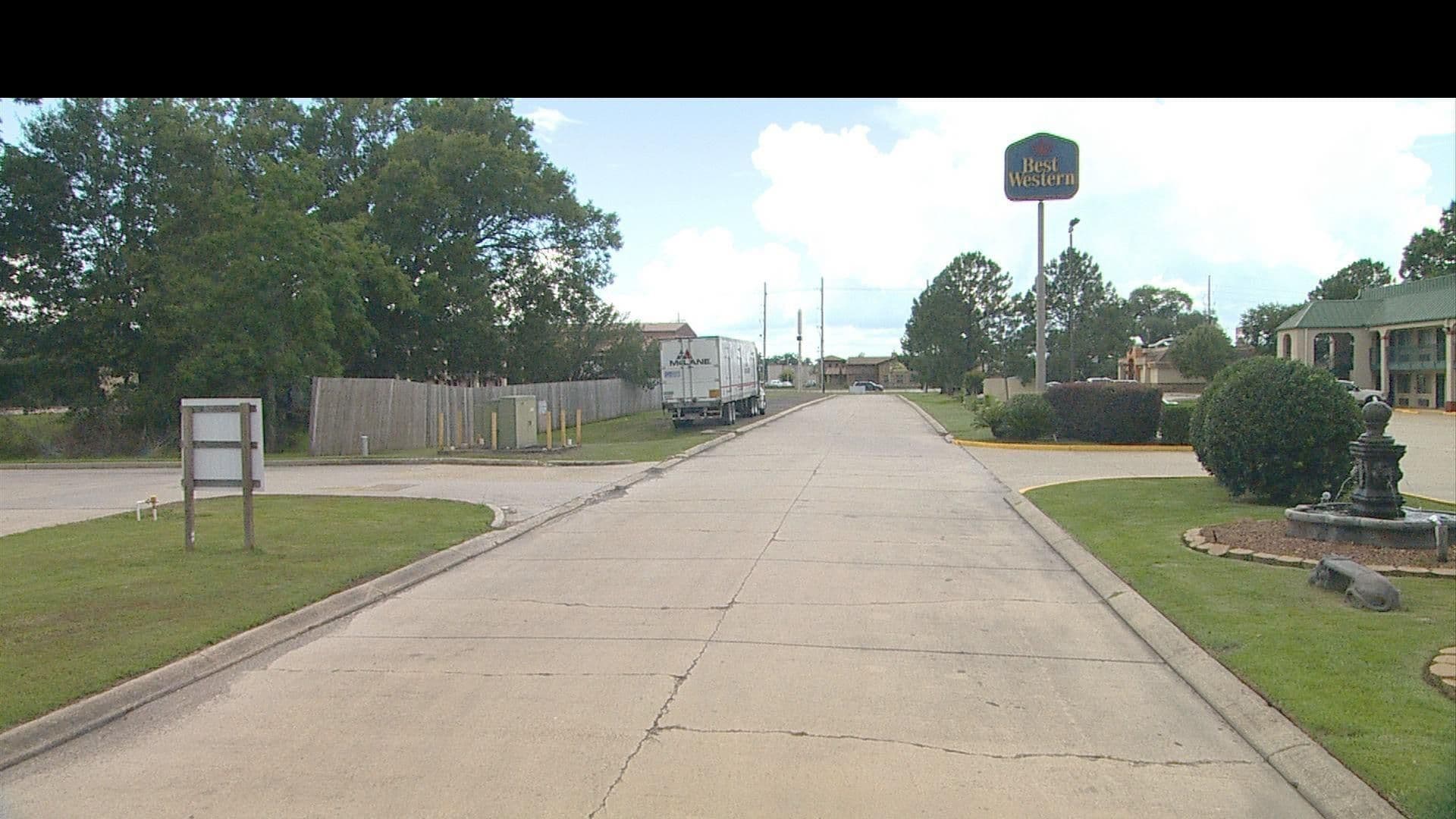 Street view near Surestay Plus Hotel by Best Western Hammond, Ponchatoula — © FF_Loc1 (CC BY-SA · Mapillary)