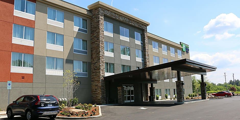 Holiday Inn Express & Suites Hendersonville SE - Flat Rock, Hotel in East Flat Rock