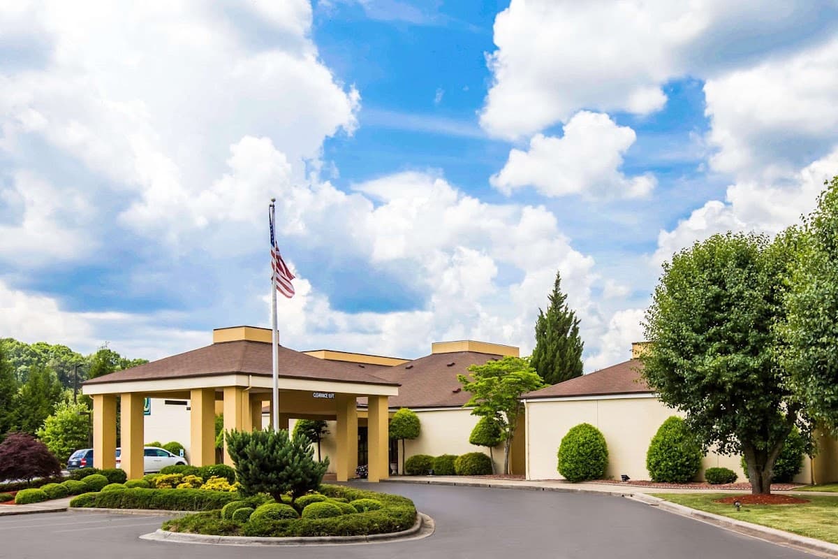 Quality Inn West Of Asheville, Hotel in West Canton