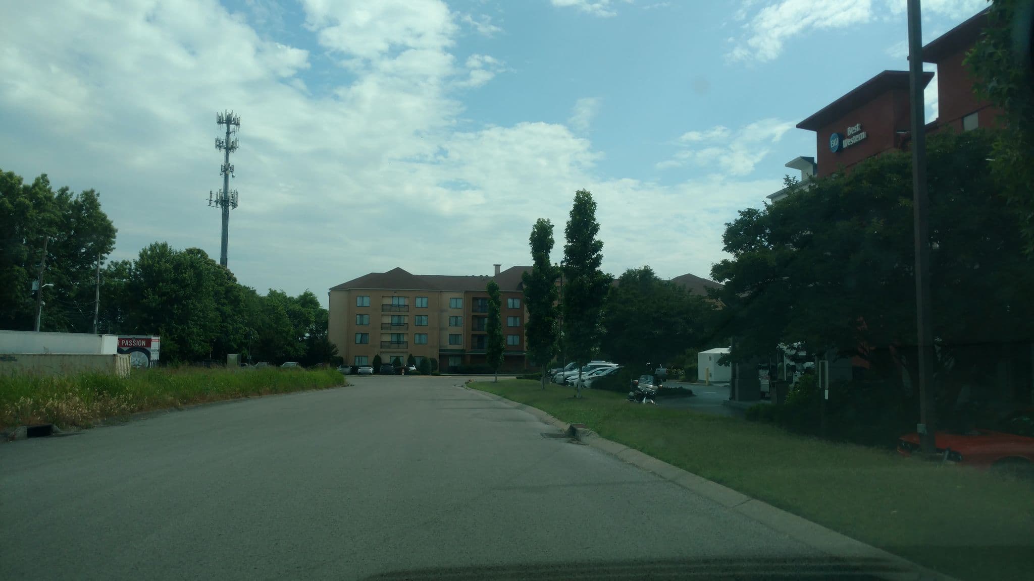 Street view near Best Western Suites near Opryland, Hermitage — © drurbarn (CC BY-SA · Mapillary)