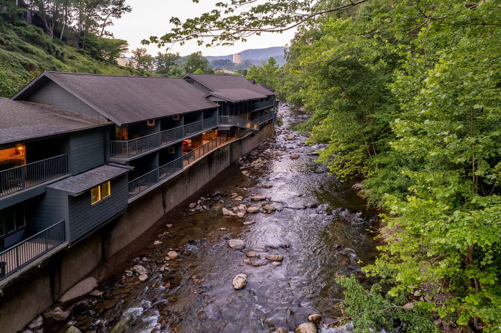 Historic Rocky Waters Inn, A Small Luxury Hotel, Hotel in Gatlinburg