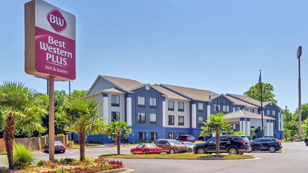 Best Western Plus, Hotel in McDonough